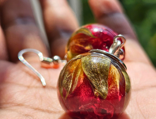 The Art of Preserving Nature: Caring for Your Real Flower Jewellery