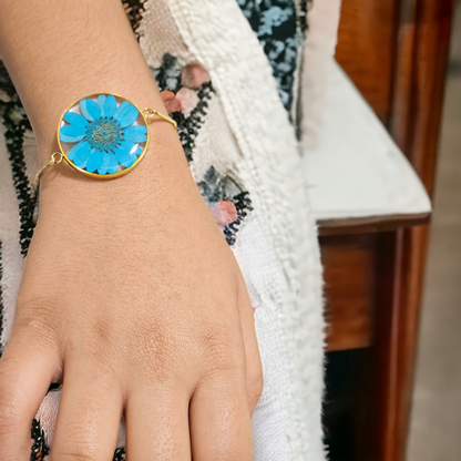 Blue Daisy Bracelet | Real Flower Jewellery