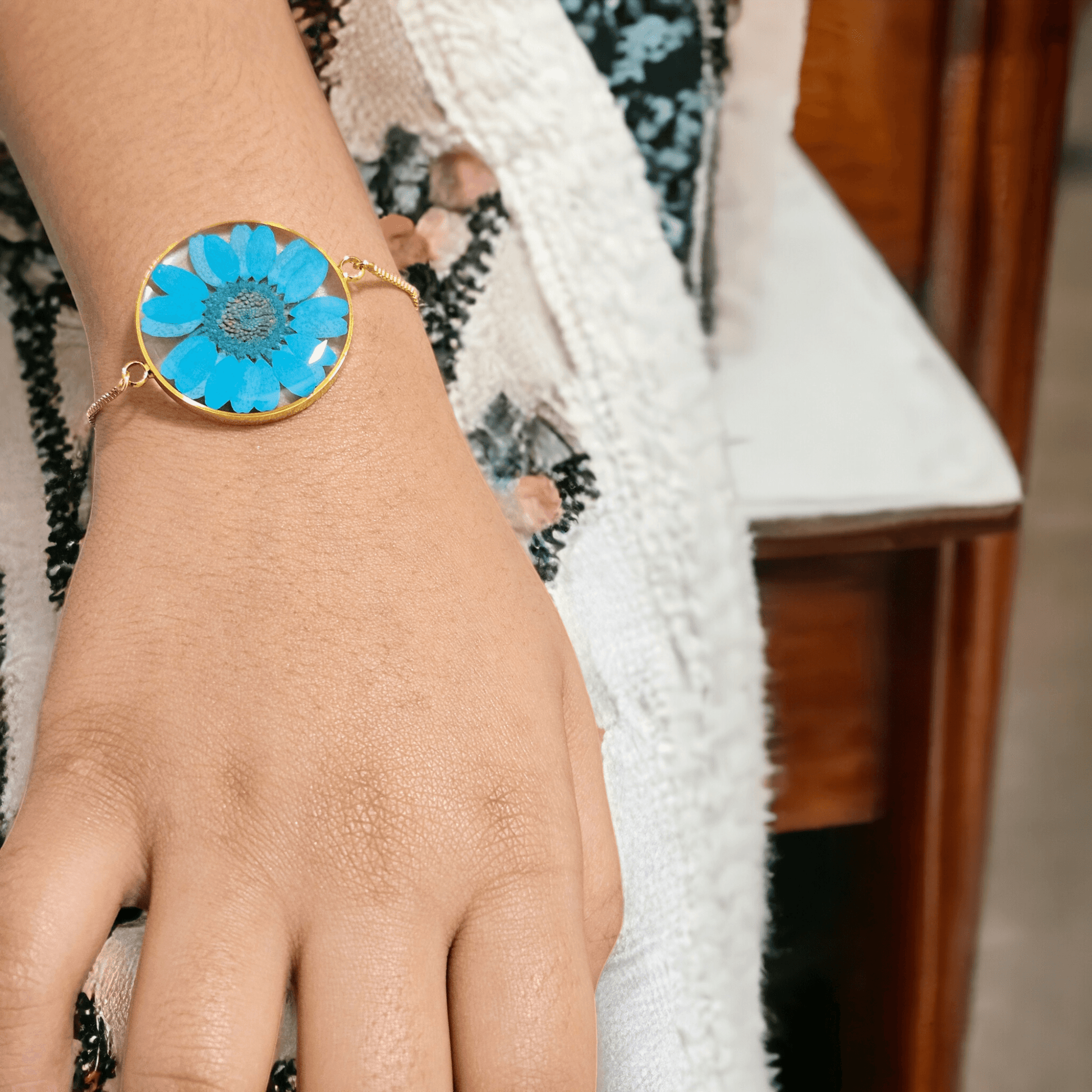 Blue Daisy Bracelet | Real Flower Jewellery