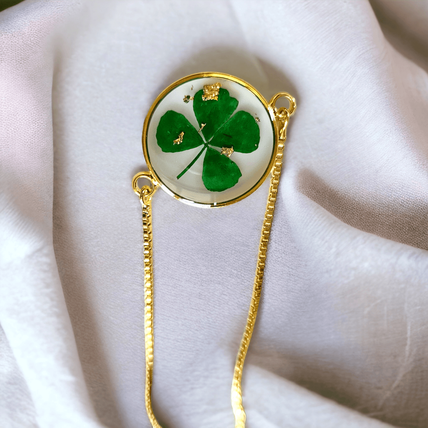 Clover Bracelet | Real Flower Jewellery | Elnorah Jewellery | Clover Leaf