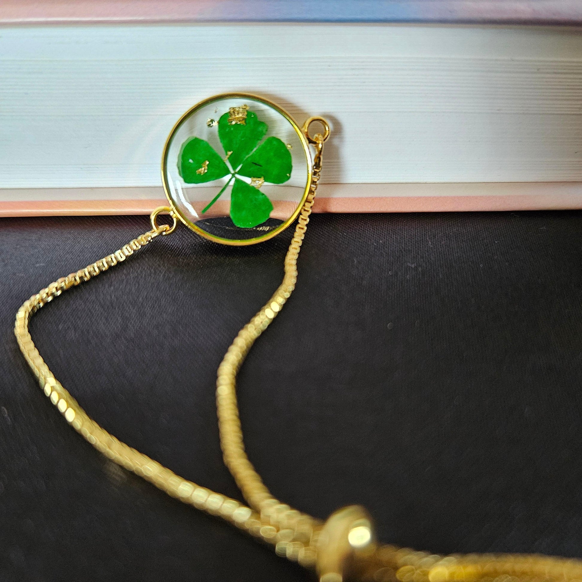 Clover Bracelet | Real Flower Jewellery | Elnorah Jewellery | Clover Leaf