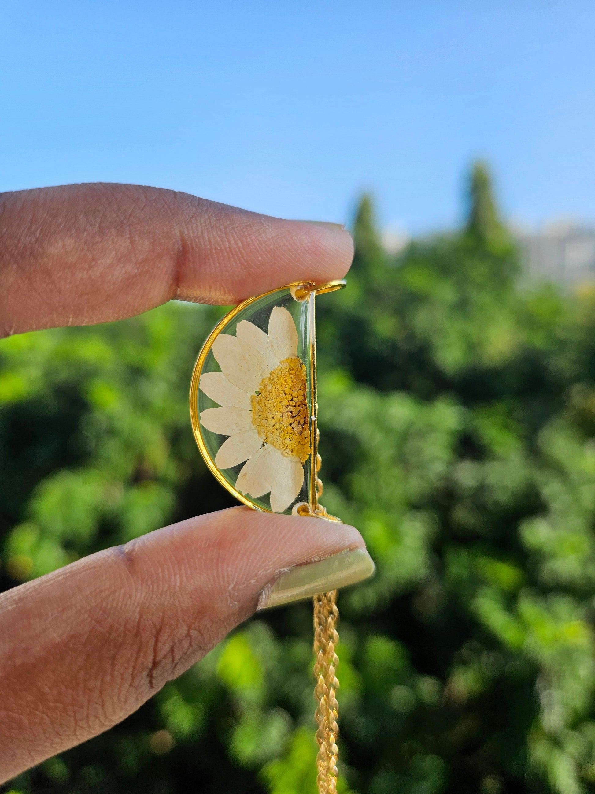 Daisy Crescent Necklace | Jewellery for Women | Floral Necklace for women | Gifts for women