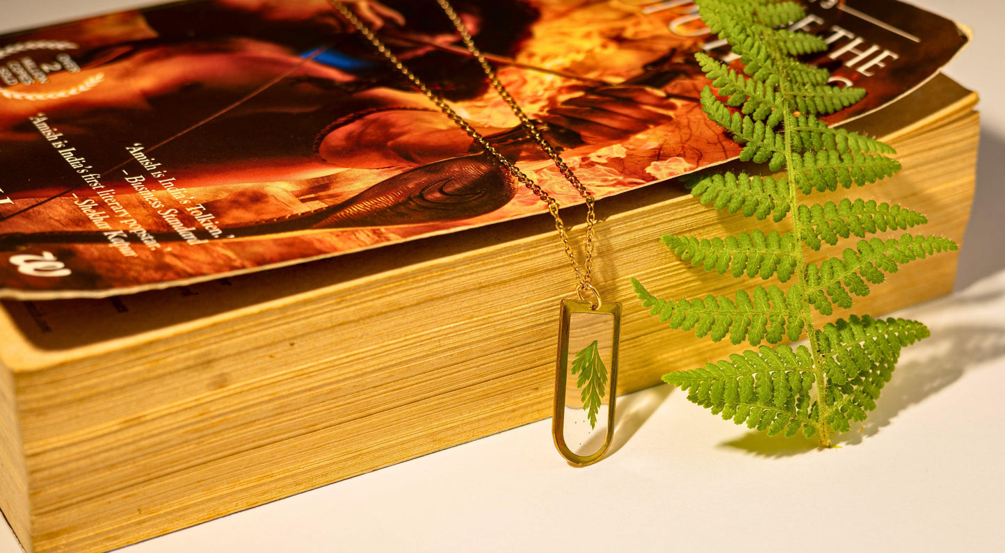 fern pendant with gold rim | Fern Pendant | Fern Necklace | Real Flower Jewellery | Elnorah Jewellery