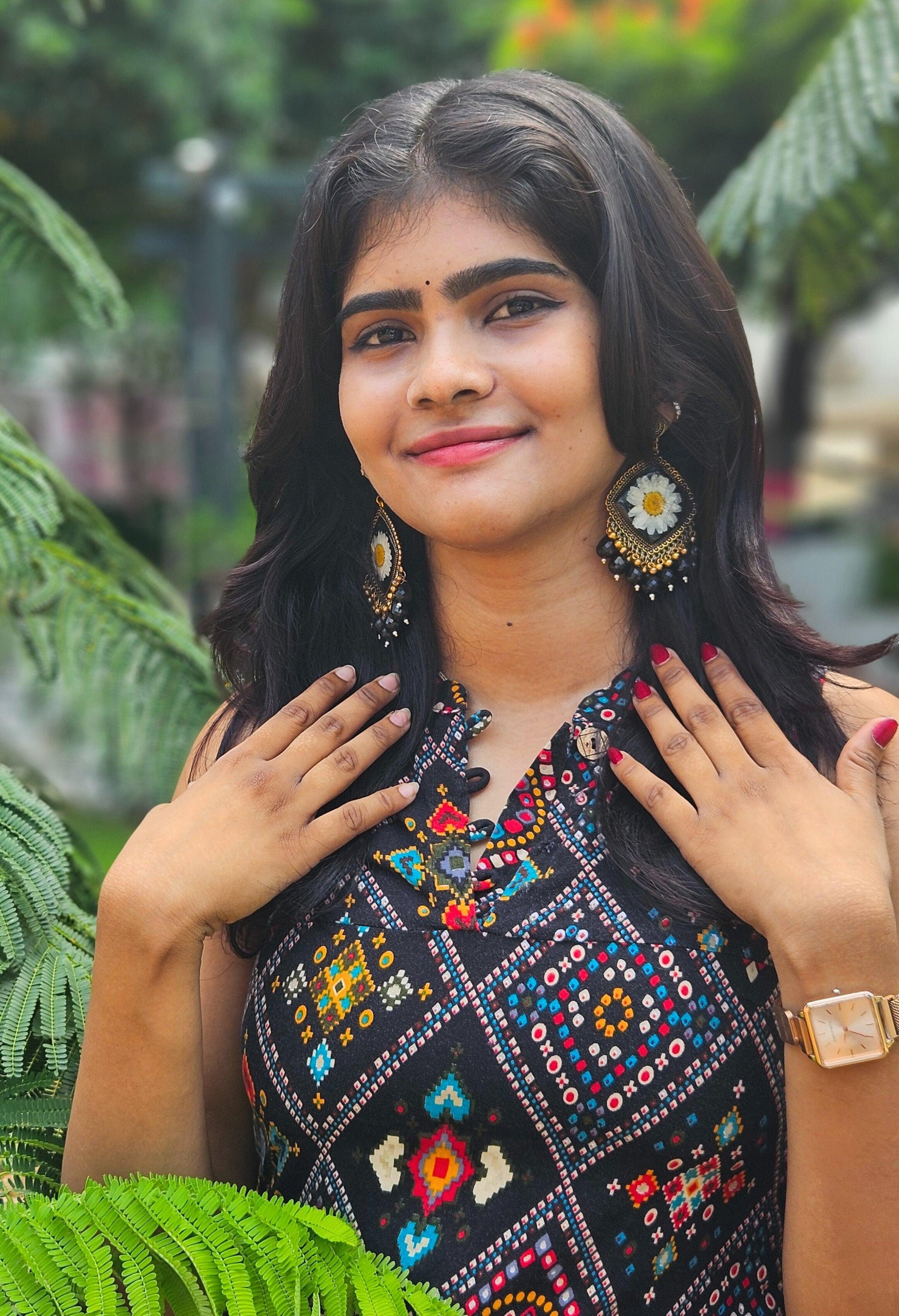 Midnight Daisy Jhumka | Real flower Jewellery | Floral Jhumka