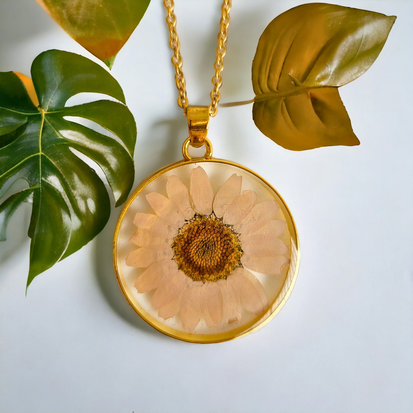 Peach Daisy Necklace | Real Flower Jewellery
