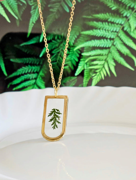 fern pendant with gold rim | Fern Pendant | Fern Necklace | Real Flower Jewellery | Elnorah Jewellery