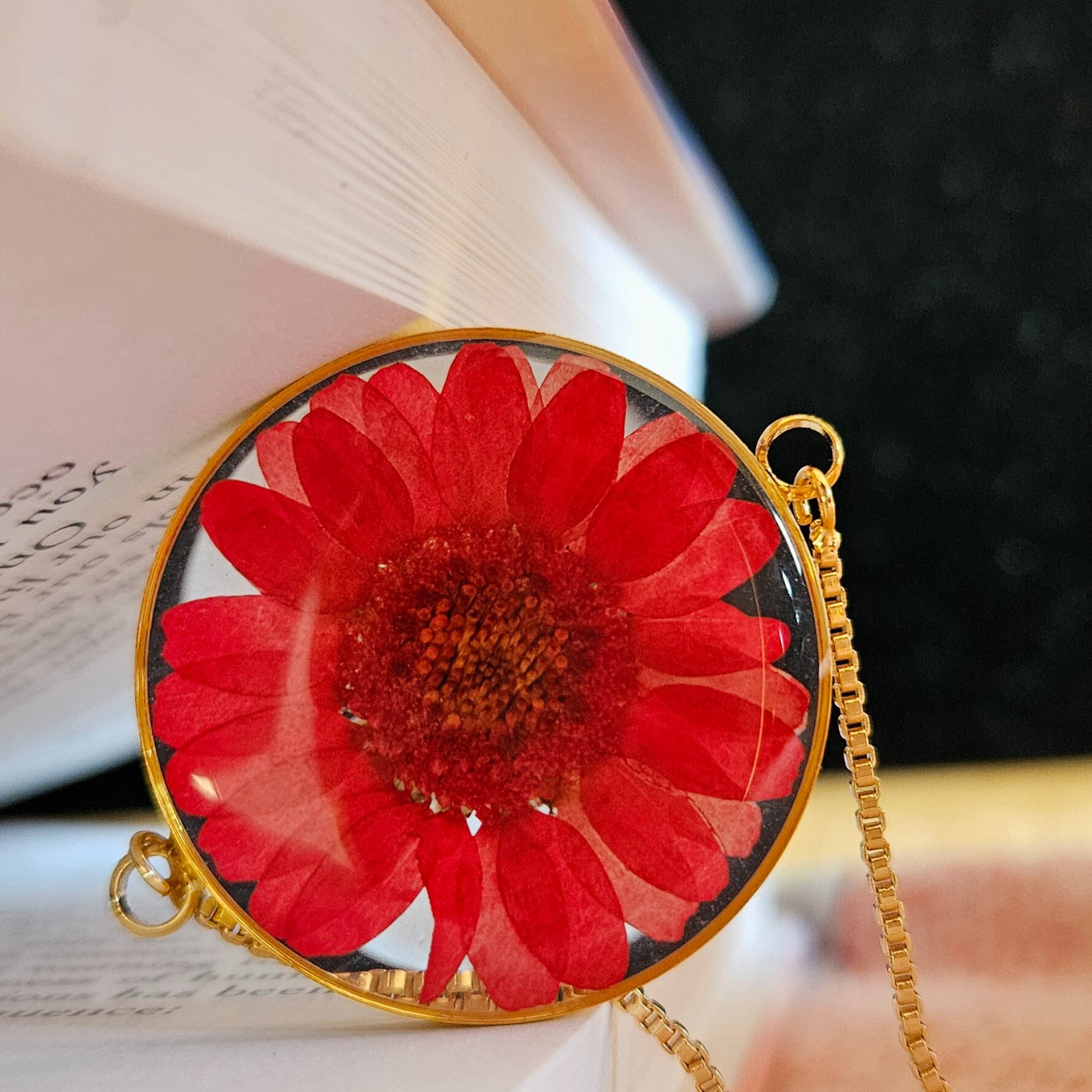 Red Daisy Bracelet | Real Flower Jewellery