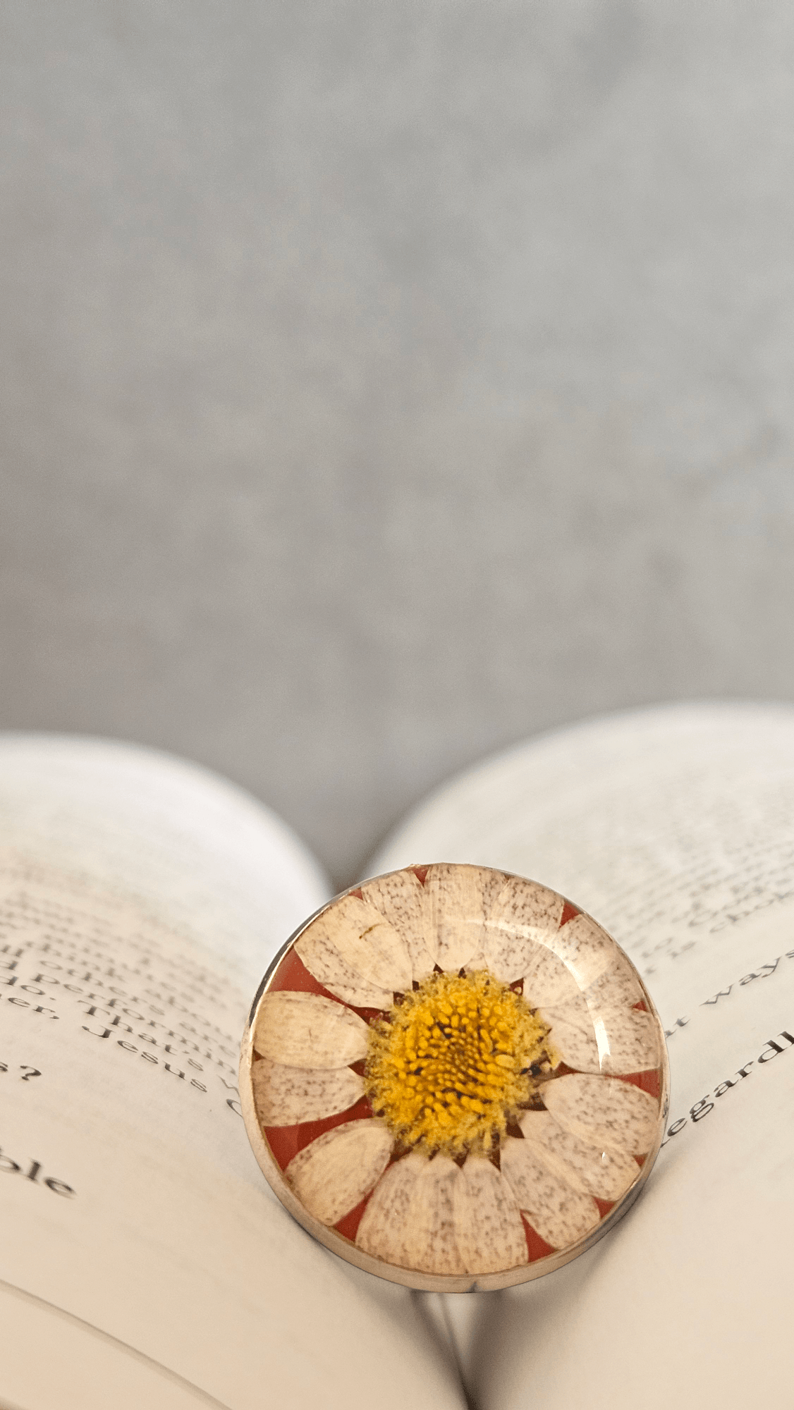 Red Daisy Ring | Real Flower Jewellery | Elnorah Jewellery | Daisy Ring
