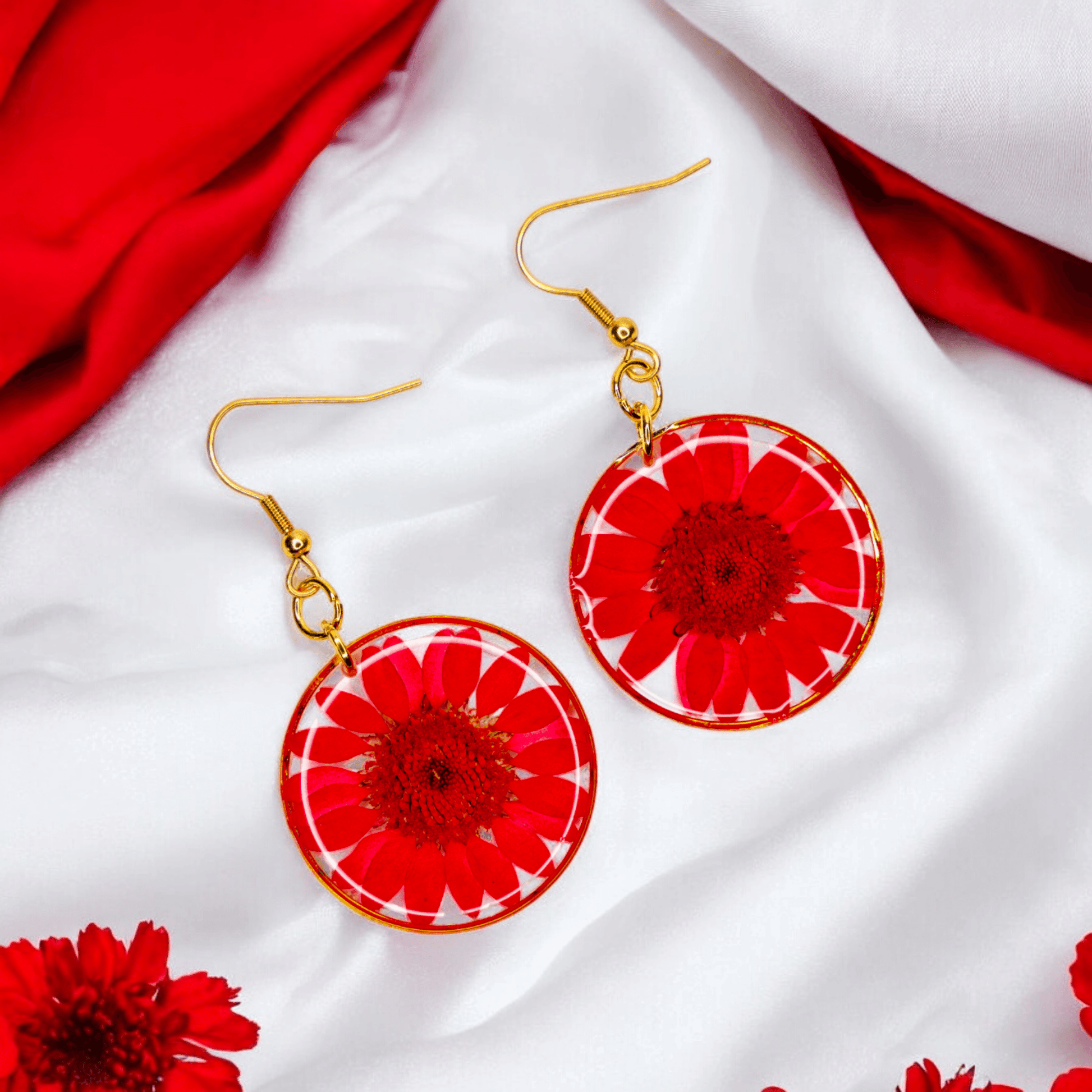 Red Daisy Jewellery Set | Real Flower Jewellery | Elnorah Botanical Jewellery