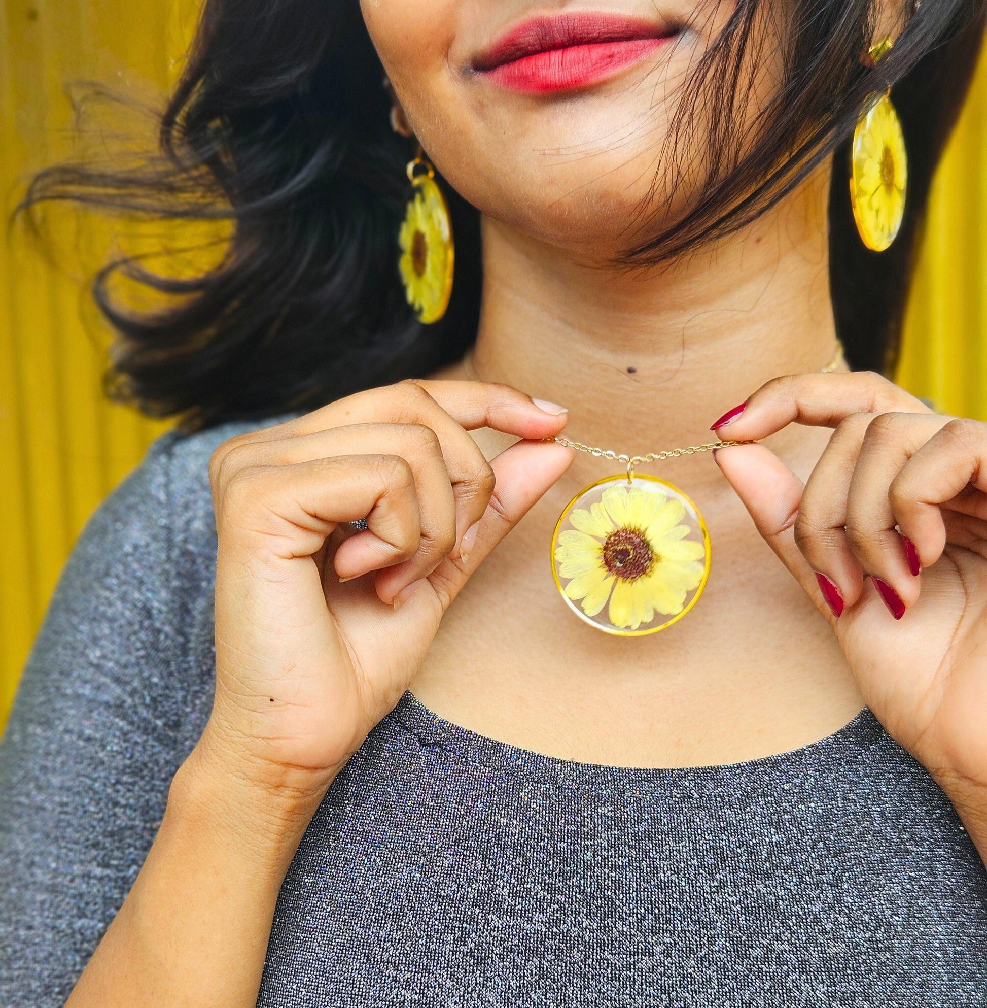 Real Sunflower Necklace | SunshineBloomNecklace | Elnorah Jewellery | Floral Jewellery