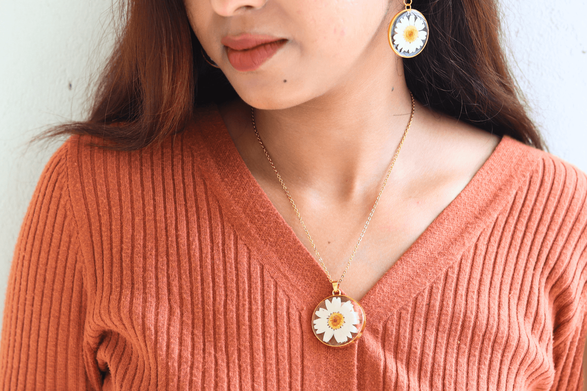 White Daisy Jewellery Set | Real Flower Jewellery | Elnorah Jewellery | Real Daisy Flower