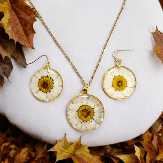 White Daisy Jewellery Set | Real Flower Jewellery | Elnorah Jewellery | Real Daisy Flower | Jewellery set for Women