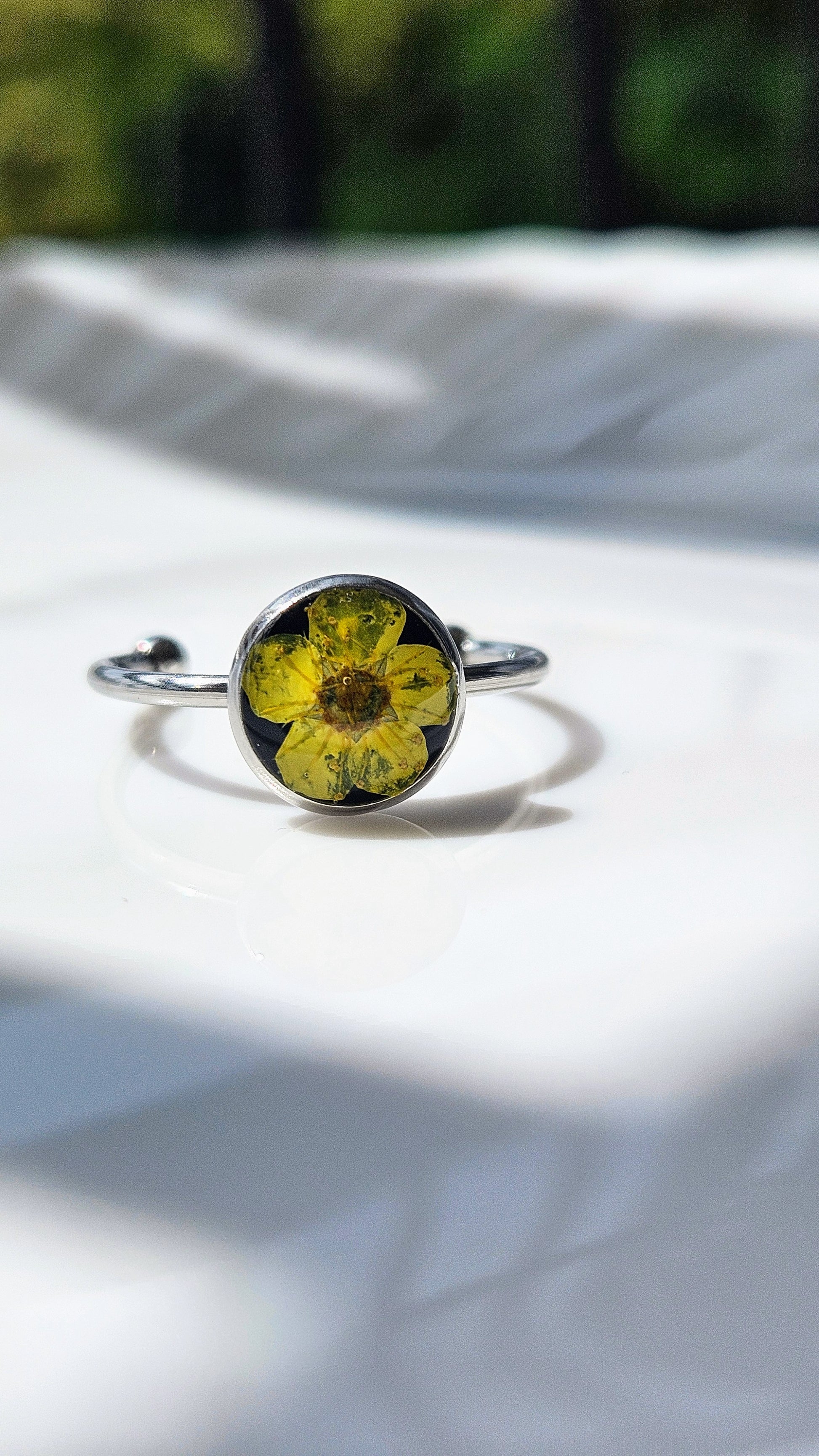 Yellow Daffodil Ring | Real Flower Jewellery | Real Flower Ring | Elnorah Jewellery