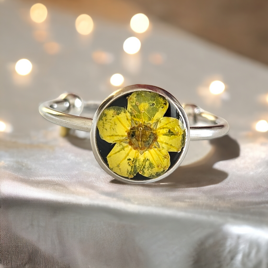 Yellow Daffodil Ring | Real Flower Jewellery | Real Flower Ring | Elnorah Jewellery