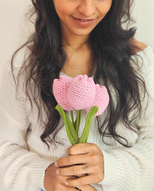 Blush Tulip Crochet Flower – Timeless Love, Handcrafted for Valentine’s Day (1 Piece)