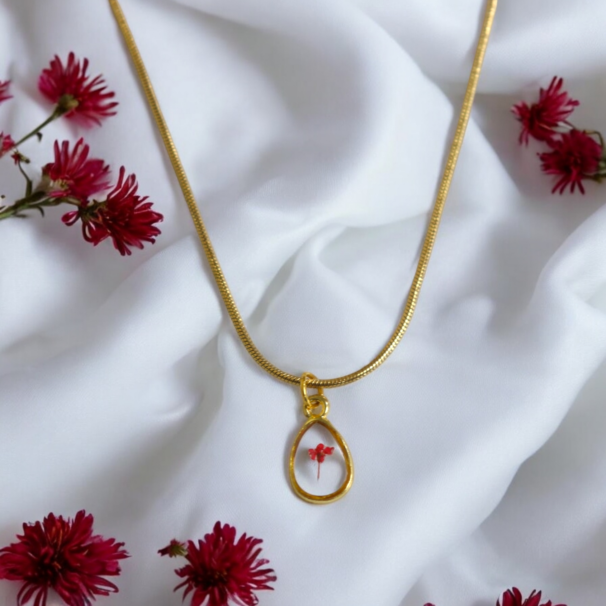 Elegant Teardrop Real Lace Necklace | Minimalistic floral necklace | Real flower jewellery | Valentines day gift | Gift for Women | Elnorah Jewellery