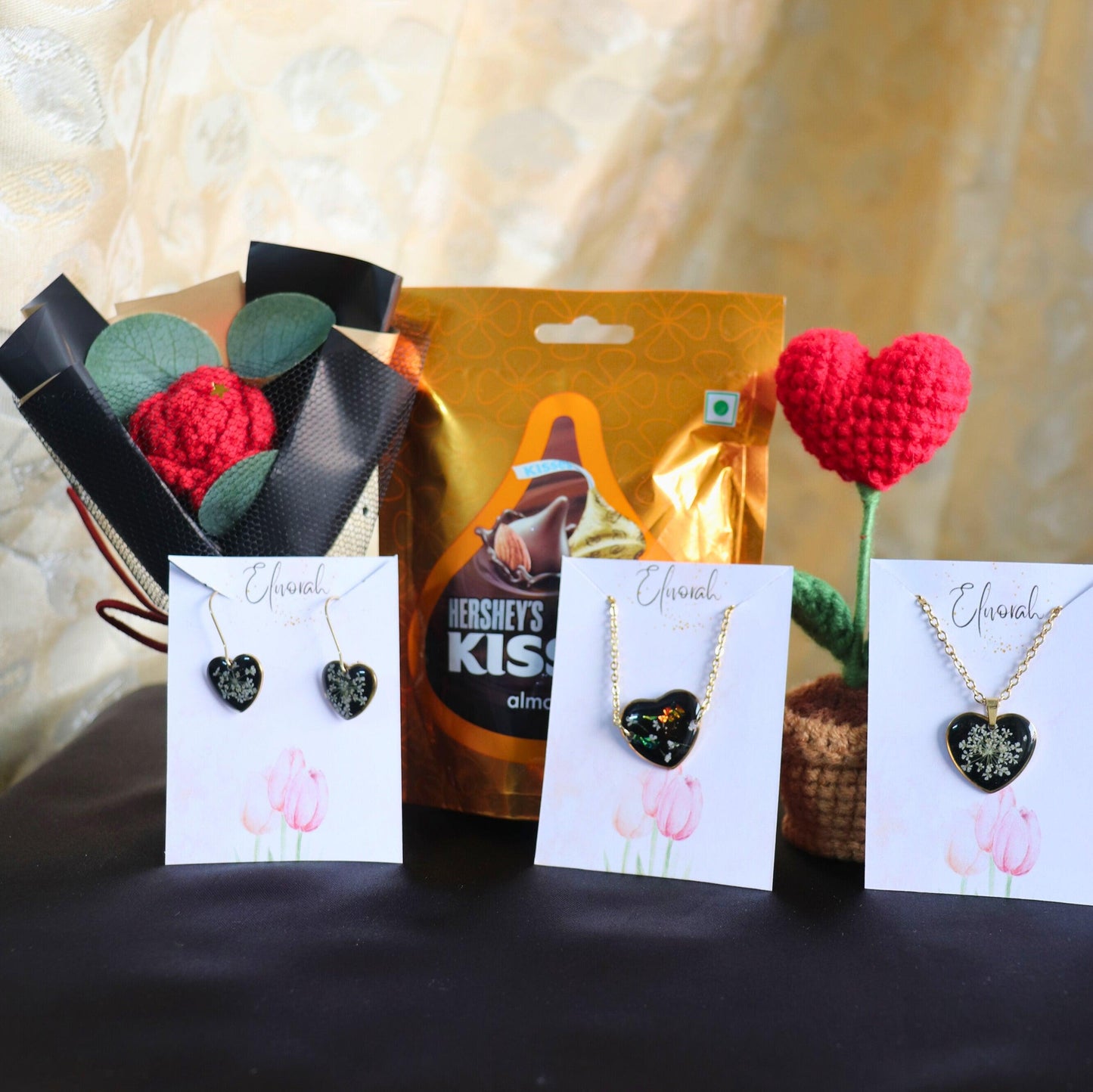 Eternal Noir Valentine’s Hamper | Valentines day gift hamper | Rose mini bouquet