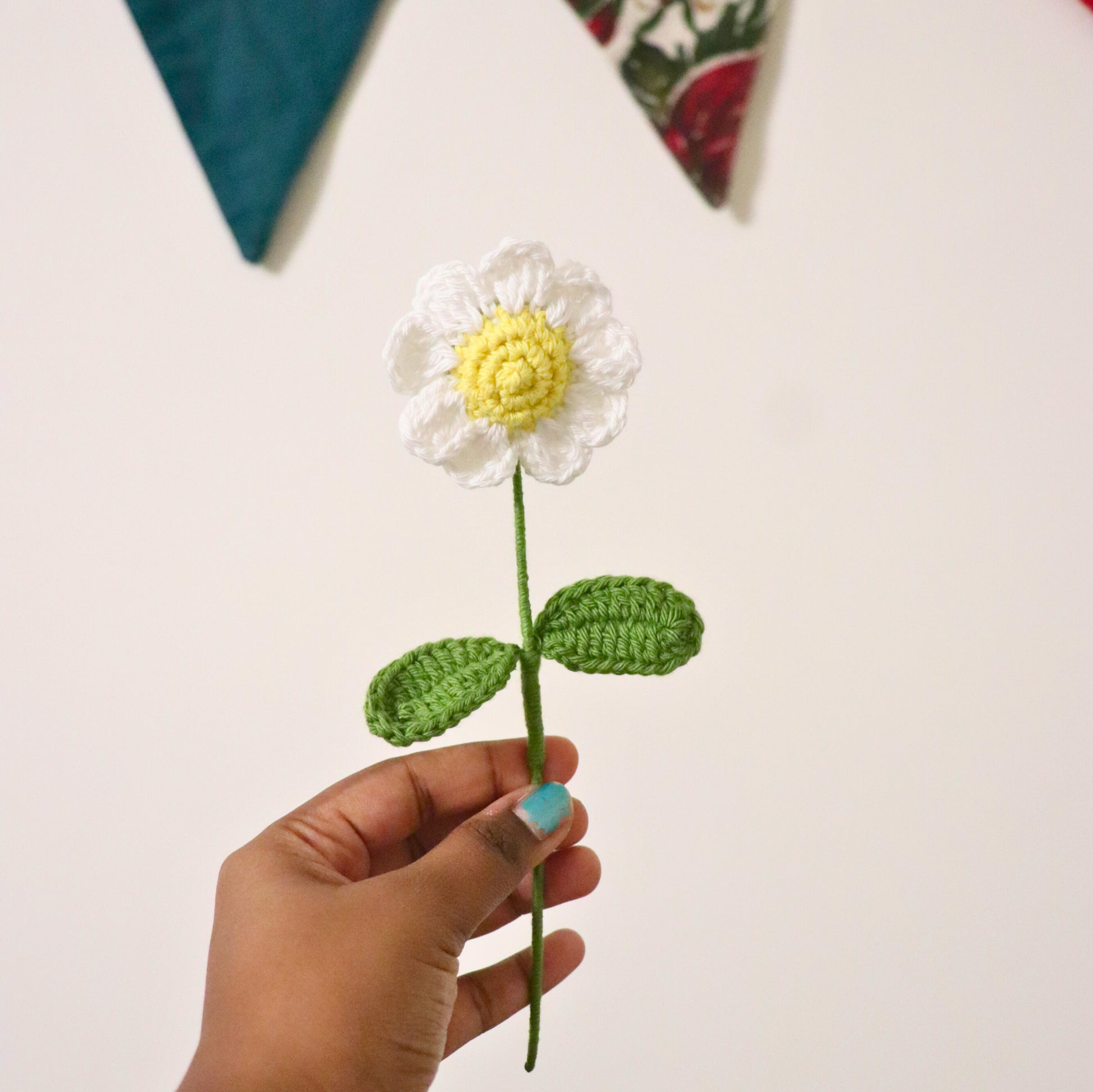 White Daisy Crochet Flower | Valentines day gift | Gift for women | Birthday anniversary gift | Crochet flowers | White daisy | Forever flowers