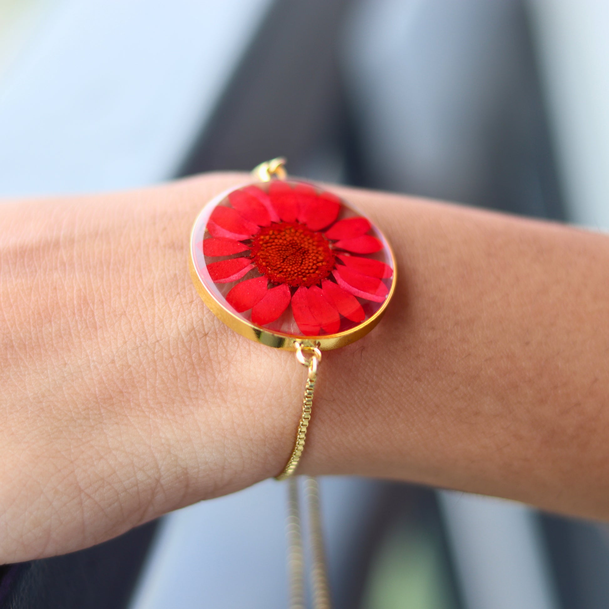 Red Daisy Bracelet for Women | Gifts for girlfriend and wife | Jewellery for Women