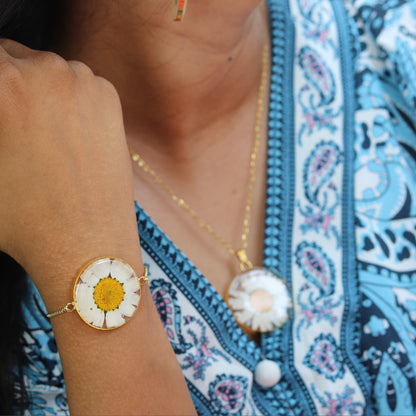 Whtie Daisy Bracelet | Adjustable bracelet for women | Floral bracelet