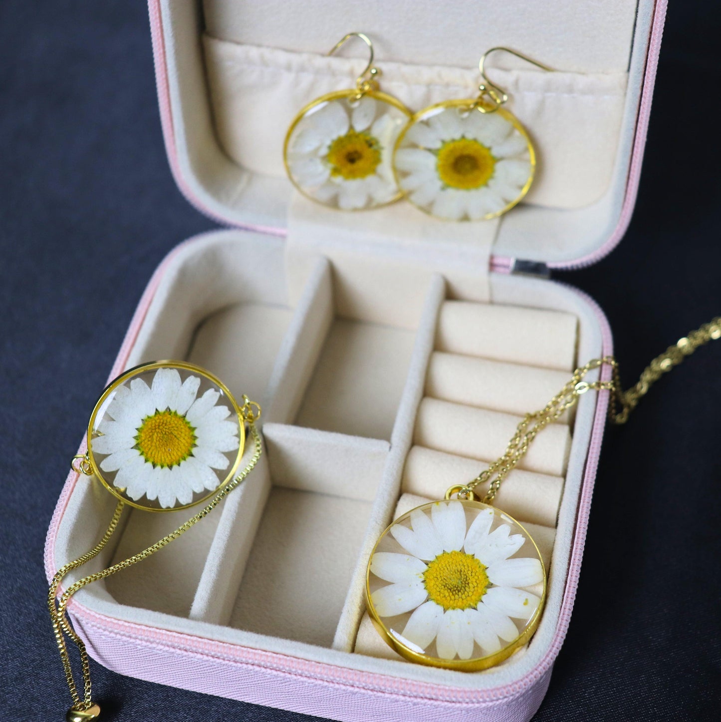 Eternal Daisy Bliss Gift Box | Valentines day | Valentines day gift hamper | White daisy set