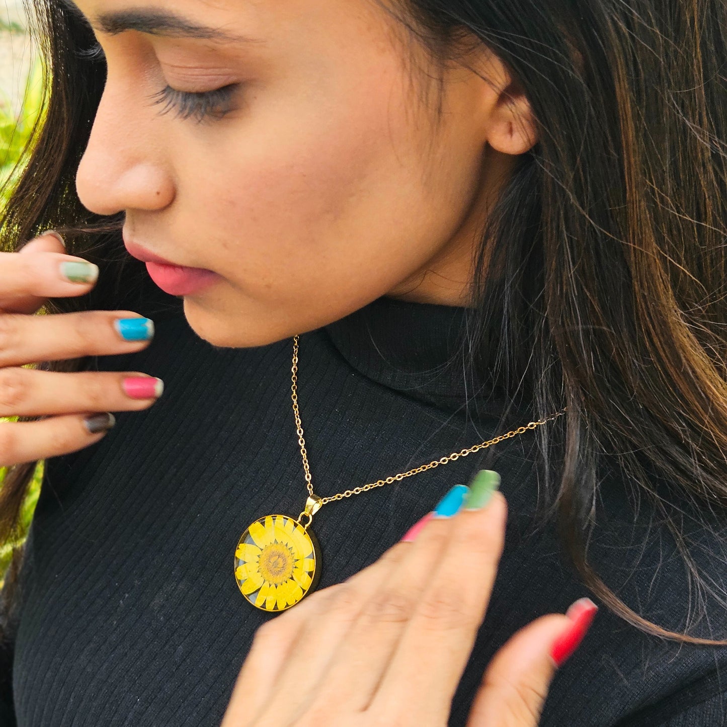 Yellow Daisy Necklae for Women | Gifts for girlfriend and wife | Real flower Jewellery | Elnorah